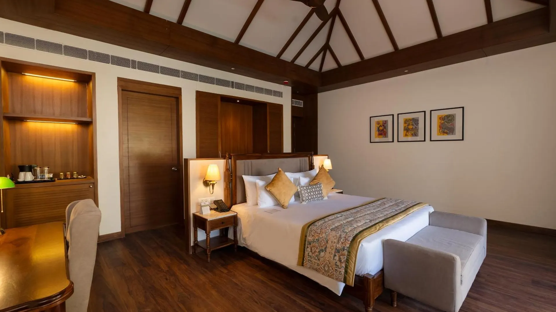 Tree Of Life Amara Resorts & Spa, Ουνταϊπούρ 5*,  Ινδία